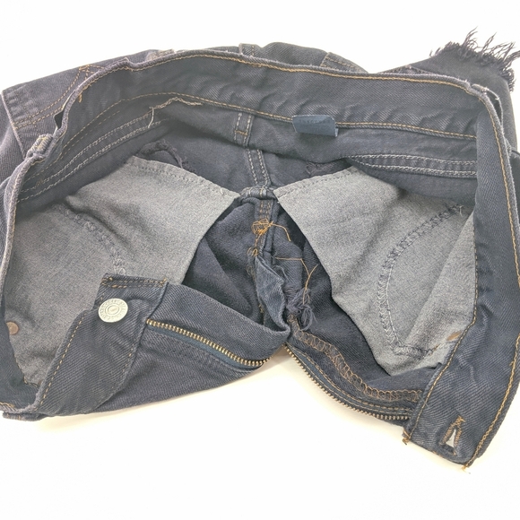 Levi's Purple Distressed Jean Shorts - Picture 5 of 5